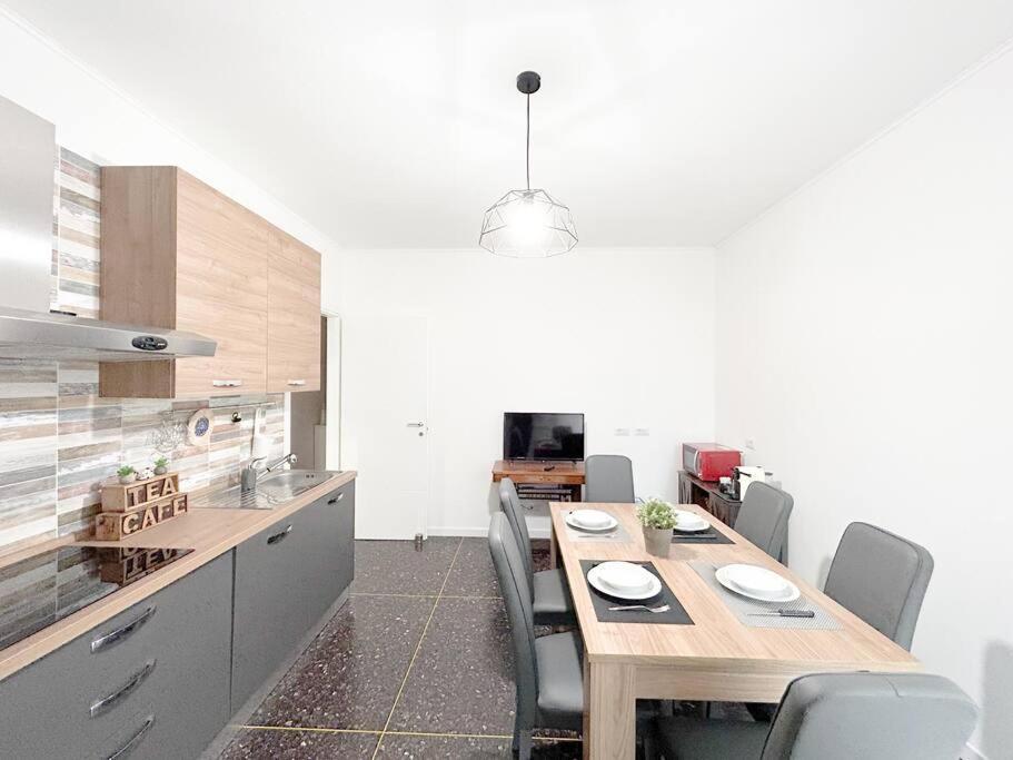Apartmán Free Parking - Elegante Casa Con Wifi -Smarttv Savona Exteriér fotografie